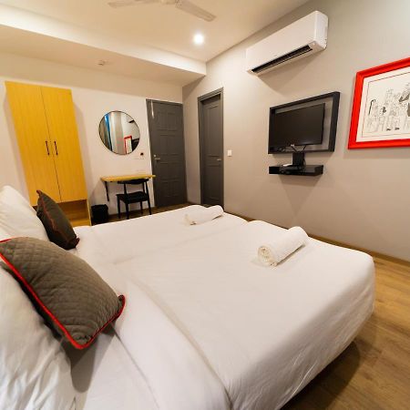 Hotel The Park Infinity Surat Exterior foto